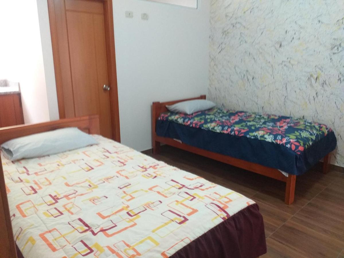 Hostal Resto - Bar "El Penon" Alausi Ngoại thất bức ảnh